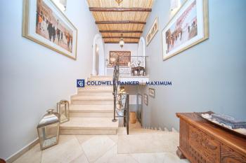 Girne Karşıyaka'da Satılık Lüks Villa 