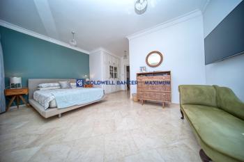 Girne Karşıyaka'da Satılık Lüks Villa 