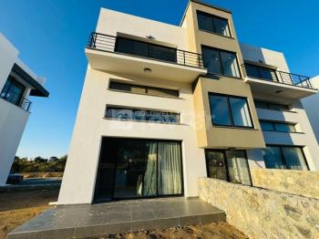 Tek Yetkili  Fırsat KKTC Lapta nın Sonunda Yeni   Özel Bahçeli 2+1  Loft Daire