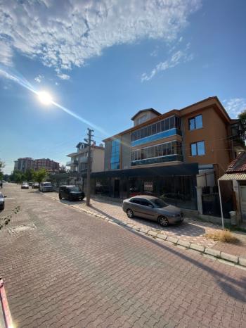 * AFYON ÜÇOK EMLAKTAN SAHİPATA MAH 260M² ZEMİN KAT İŞLEK CADDE ÜZERİ KİRALIK DÜKKAN *