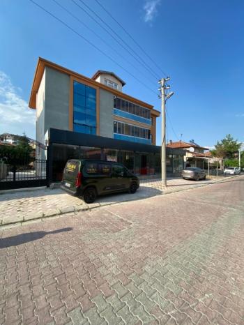 * AFYON ÜÇOK EMLAKTAN SAHİPATA MAH 260M² ZEMİN KAT İŞLEK CADDE ÜZERİ KİRALIK DÜKKAN *