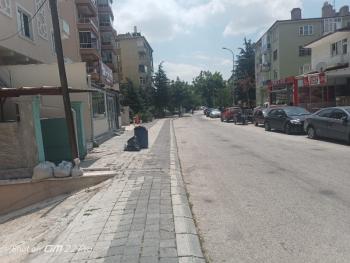 AFYON ÜÇOK EMLAKTAN DUMLUPINAR MAH KİRALIK 3+1 MERKEZİ KONUMDA DAİRE