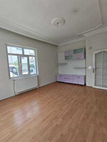 * AFYON ÜÇOK EMLAKTAN KANLICA MAH 3+1 110M² TEMİZ BAKIMLI KİRALIK DAİRE *