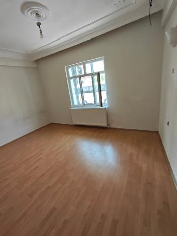 * AFYON ÜÇOK EMLAKTAN KANLICA MAH 3+1 110M² TEMİZ BAKIMLI KİRALIK DAİRE *