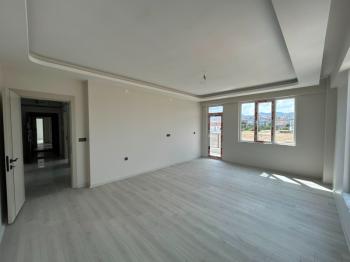 AFYON ÜÇOK EMLAKTAN ALİ İHSAN PAŞA MAH SIFIR EBEVEYN BANYOLU  3+1 115M² SATILIK LÜX DAİRELER 