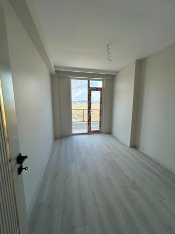 AFYON ÜÇOK EMLAKTAN ALİ İHSAN PAŞA MAH SIFIR EBEVEYN BANYOLU  3+1 115M² SATILIK LÜX DAİRELER 