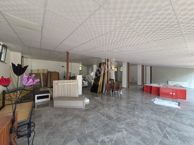 * AFYON ÜÇOK EMLAKTAN SAHİPATA MAH 260M² ZEMİN KAT İŞLEK CADDE ÜZERİ KİRALIK DÜKKAN *