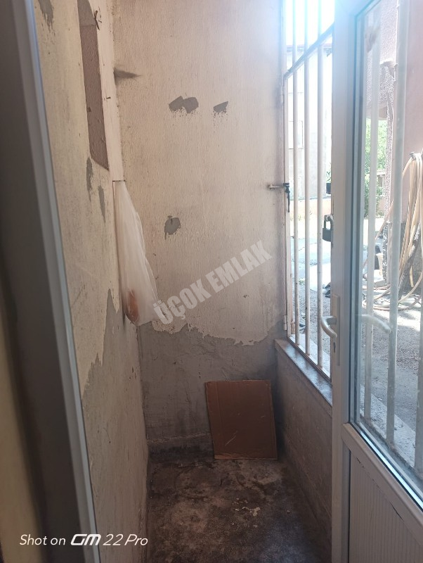 AFYON ÜÇOK EMLAKTAN DUMLUPINAR MAH KİRALIK 3+1 MERKEZİ KONUMDA DAİRE