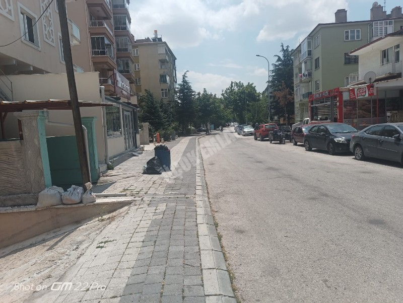AFYON ÜÇOK EMLAKTAN DUMLUPINAR MAH KİRALIK 3+1 MERKEZİ KONUMDA DAİRE