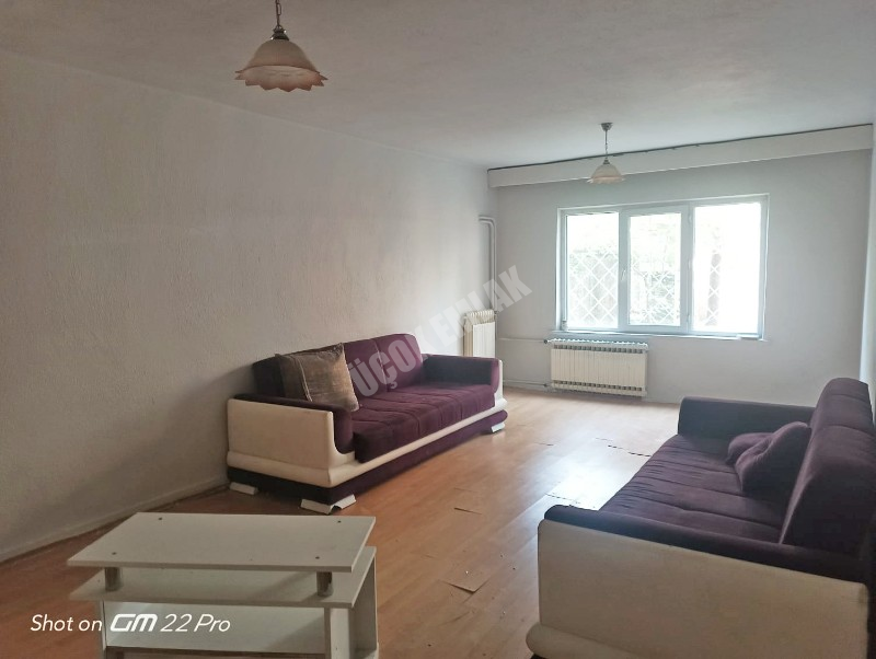 AFYON ÜÇOK EMLAKTAN DUMLUPINAR MAH KİRALIK 3+1 MERKEZİ KONUMDA DAİRE