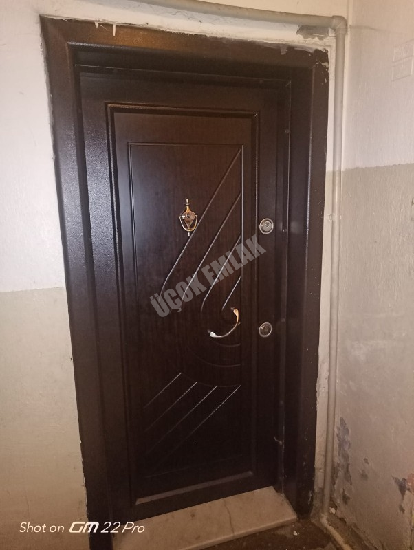 AFYON ÜÇOK EMLAKTAN DUMLUPINAR MAH KİRALIK 3+1 MERKEZİ KONUMDA DAİRE