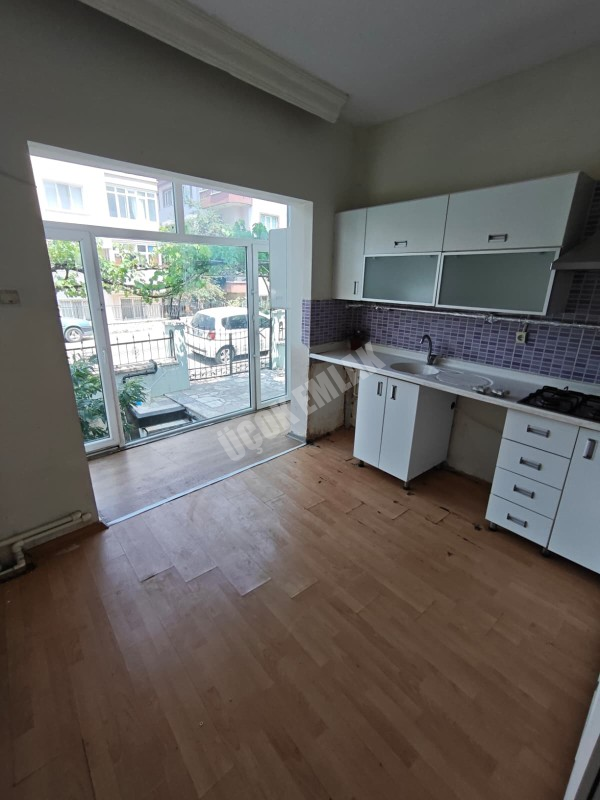 * AFYON ÜÇOK EMLAKTAN KANLICA MAH 3+1 110M² TEMİZ BAKIMLI KİRALIK DAİRE *