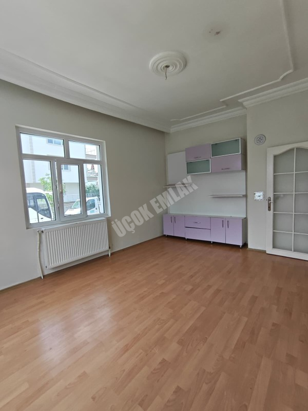 * AFYON ÜÇOK EMLAKTAN KANLICA MAH 3+1 110M² TEMİZ BAKIMLI KİRALIK DAİRE *
