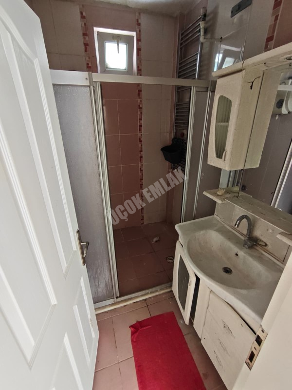 * AFYON ÜÇOK EMLAKTAN KANLICA MAH 3+1 110M² TEMİZ BAKIMLI KİRALIK DAİRE *