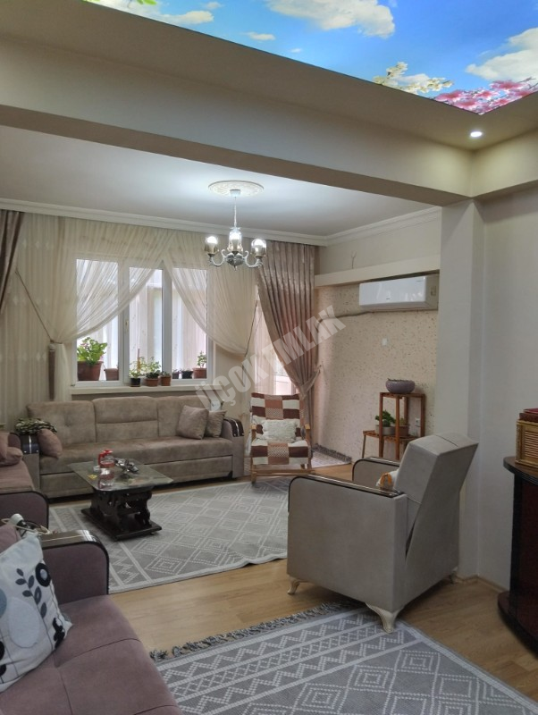 * AFYON ÜÇOK EMLAKTAN AMBARYOLU'NDA 2+1 115M² TEMİZ BAKIMLI MERKEZİ KONUMDA SATILIK DAİRE * 