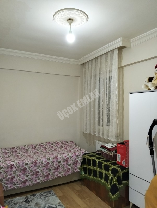 * AFYON ÜÇOK EMLAKTAN AMBARYOLU'NDA 2+1 115M² TEMİZ BAKIMLI MERKEZİ KONUMDA SATILIK DAİRE * 