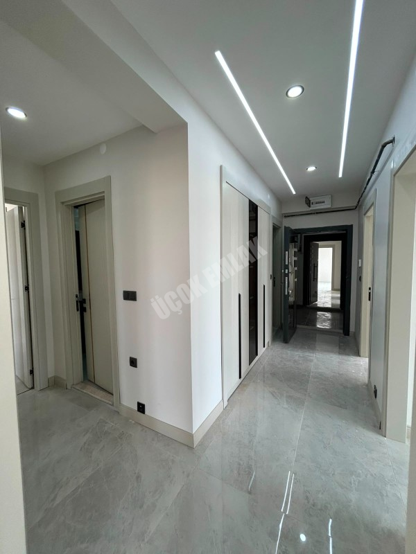 AFYON ÜÇOK EMLAKTAN ALİ İHSAN PAŞA MAH SIFIR EBEVEYN BANYOLU  3+1 115M² SATILIK LÜX DAİRELER 