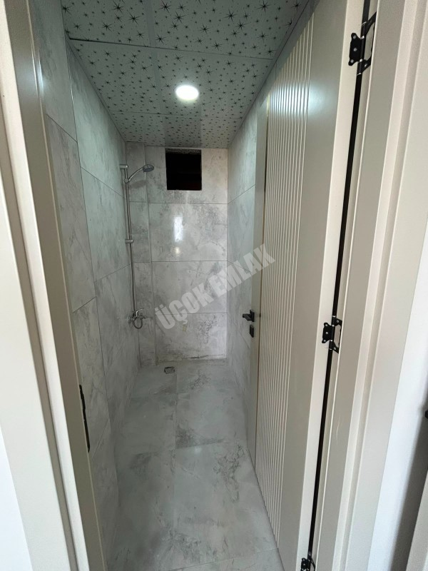 AFYON ÜÇOK EMLAKTAN ALİ İHSAN PAŞA MAH SIFIR EBEVEYN BANYOLU  3+1 115M² SATILIK LÜX DAİRELER 