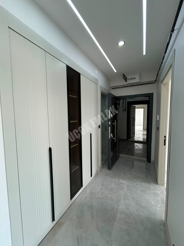 AFYON ÜÇOK EMLAKTAN ALİ İHSAN PAŞA MAH SIFIR EBEVEYN BANYOLU  3+1 115M² SATILIK LÜX DAİRELER 