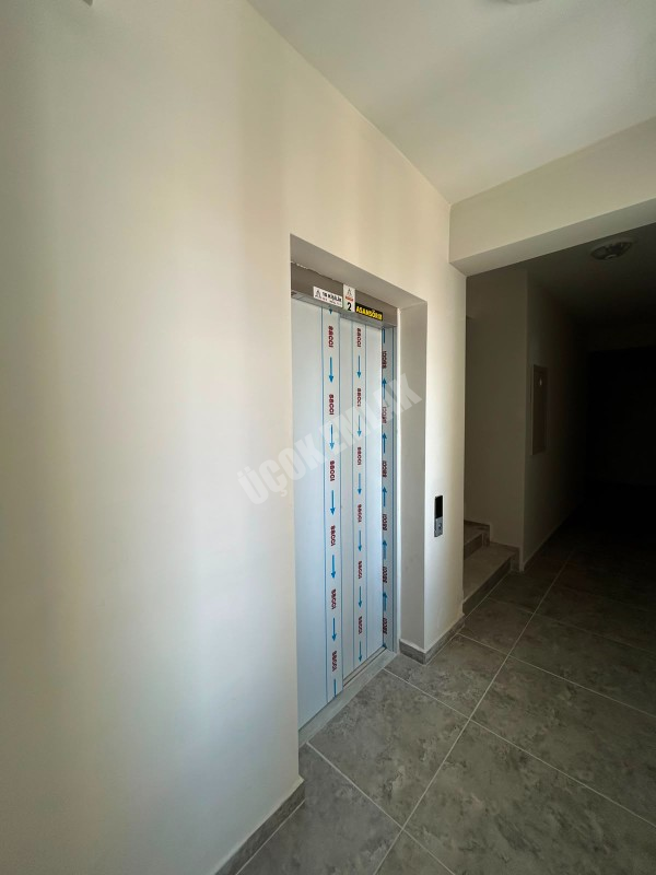AFYON ÜÇOK EMLAKTAN ALİ İHSAN PAŞA MAH SIFIR EBEVEYN BANYOLU  3+1 115M² SATILIK LÜX DAİRELER 