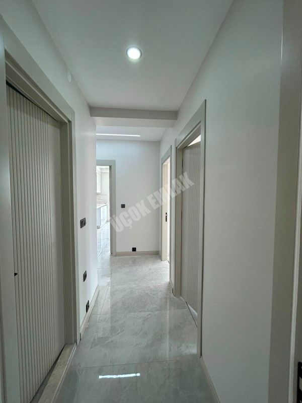 AFYON ÜÇOK EMLAKTAN ALİ İHSAN PAŞA MAH SIFIR EBEVEYN BANYOLU  3+1 115M² SATILIK LÜX DAİRELER 