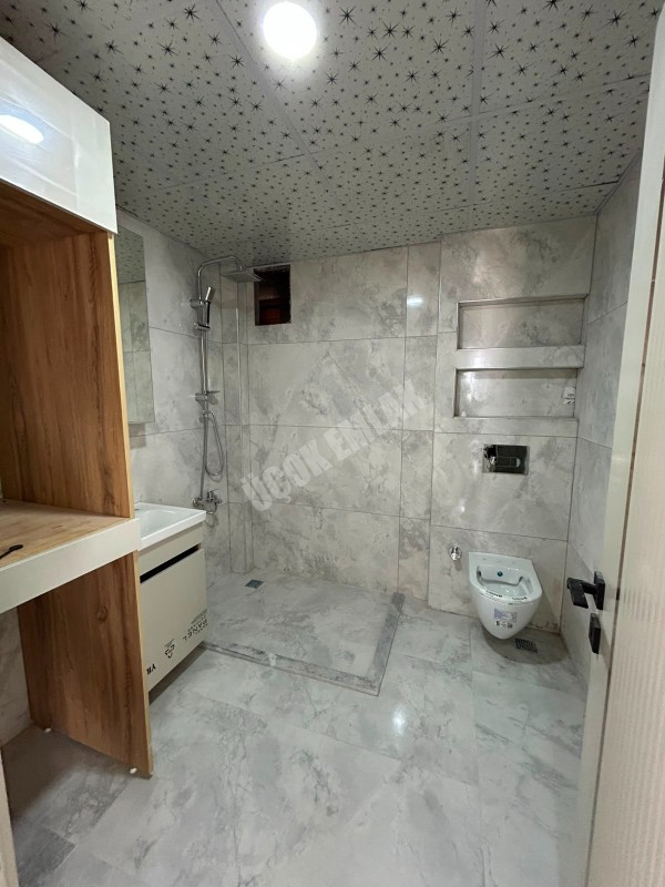 AFYON ÜÇOK EMLAKTAN ALİ İHSAN PAŞA MAH SIFIR EBEVEYN BANYOLU  3+1 115M² SATILIK LÜX DAİRELER 