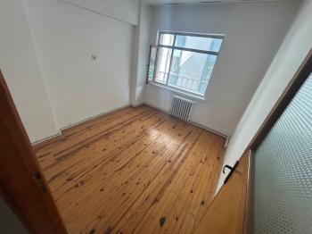 GÜVENAY - ÇORUM KALE MAH. AŞIKLAR TEPESİ KARŞISI 3+1 SATILIK FIRSAT DAİRE