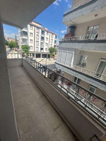 GÜVENAY - ÇORUM KALE MAH. AŞIKLAR TEPESİ KARŞISI 3+1 SATILIK FIRSAT DAİRE