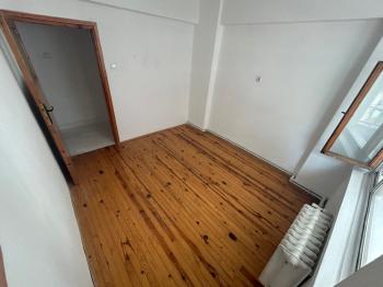 GÜVENAY - ÇORUM KALE MAH. AŞIKLAR TEPESİ KARŞISI 3+1 SATILIK FIRSAT DAİRE
