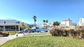 KKTC Girne Karşıyaka'nın En Güzel ve Donanımlı Sitesinde Satılık 1+1 Bahçe Katı Daire