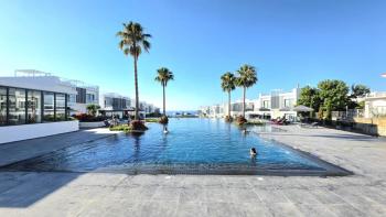 KKTC Girne Karşıyaka'nın En Güzel ve Donanımlı Sitesinde Satılık 1+1 Bahçe Katı Daire