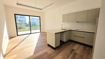 KKTC Girne Karşıyaka'nın En Güzel ve Donanımlı Sitesinde Satılık 1+1 Bahçe Katı Daire