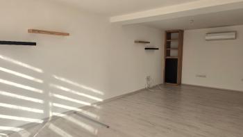  KARAOĞLANOĞLU'NDA KİRALIK PRESTİJLİ TİCARİ ALAN | 180 m² | 2 KATLI | 5 OTOPARKLI | BÜYÜMEYE AÇIK İŞLETMELER İÇİN FIRSAT