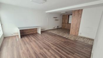  KARAOĞLANOĞLU'NDA KİRALIK PRESTİJLİ TİCARİ ALAN | 180 m² | 2 KATLI | 5 OTOPARKLI | BÜYÜMEYE AÇIK İŞLETMELER İÇİN FIRSAT