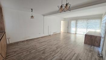  KARAOĞLANOĞLU'NDA KİRALIK PRESTİJLİ TİCARİ ALAN | 180 m² | 2 KATLI | 5 OTOPARKLI | BÜYÜMEYE AÇIK İŞLETMELER İÇİN FIRSAT