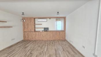  KARAOĞLANOĞLU'NDA KİRALIK PRESTİJLİ TİCARİ ALAN | 180 m² | 2 KATLI | 5 OTOPARKLI | BÜYÜMEYE AÇIK İŞLETMELER İÇİN FIRSAT