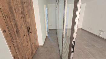  KARAOĞLANOĞLU'NDA KİRALIK PRESTİJLİ TİCARİ ALAN | 180 m² | 2 KATLI | 5 OTOPARKLI | BÜYÜMEYE AÇIK İŞLETMELER İÇİN FIRSAT