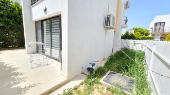 Girne/Karaoğlanoğlu Lilium Sitesinde Satılık 2+1 Eşyalı Villa