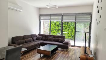 Girne/Karaoğlanoğlu Lilium Sitesinde Satılık 2+1 Eşyalı Villa