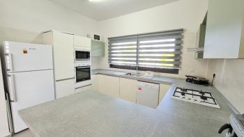 Girne/Karaoğlanoğlu Lilium Sitesinde Satılık 2+1 Eşyalı Villa