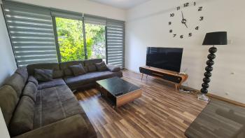 Girne/Karaoğlanoğlu Lilium Sitesinde Satılık 2+1 Eşyalı Villa