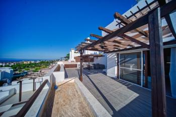 YEŞİLTEPE'DE MAVİ VE YEŞİLİN BULUŞTUĞU NOKTADA MUHTEŞEM MANZARALI 3+1 KİRALIK PENTHOUSE