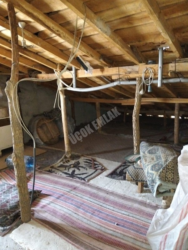 * AFYON ÜÇOK EMLAKTAN SAHİPATA MAH 3+1 110M² TEMİZ BAKIMLI KOMPLE SATILIK BİNA 