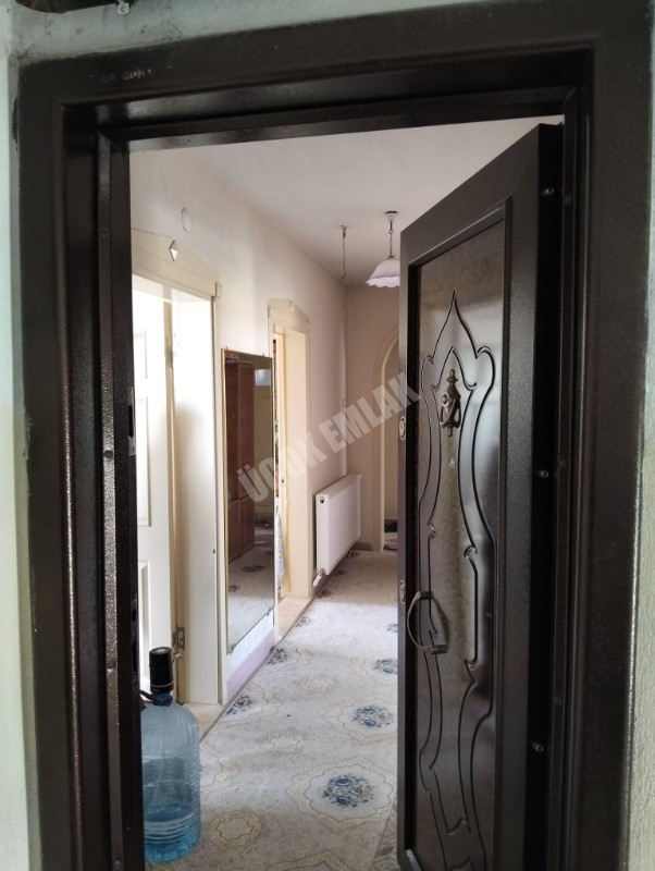 * AFYON ÜÇOK EMLAKTAN SAHİPATA MAH 3+1 110M² TEMİZ BAKIMLI KOMPLE SATILIK BİNA 