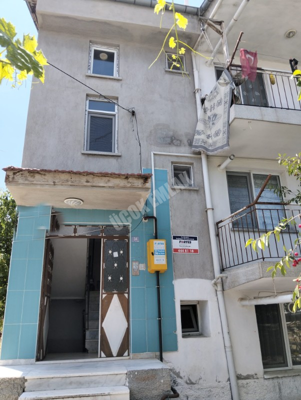 * AFYON ÜÇOK EMLAKTAN SAHİPATA MAH 3+1 110M² TEMİZ BAKIMLI KOMPLE SATILIK BİNA 