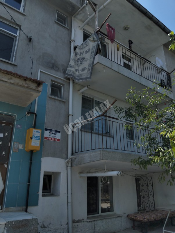 * AFYON ÜÇOK EMLAKTAN SAHİPATA MAH 3+1 110M² TEMİZ BAKIMLI KOMPLE SATILIK BİNA 