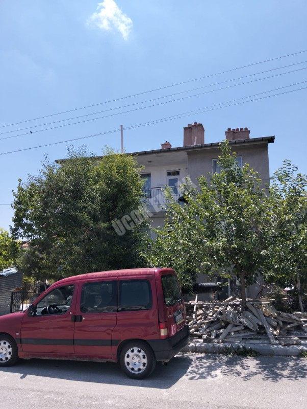 * AFYON ÜÇOK EMLAKTAN SAHİPATA MAH 3+1 110M² TEMİZ BAKIMLI KOMPLE SATILIK BİNA 