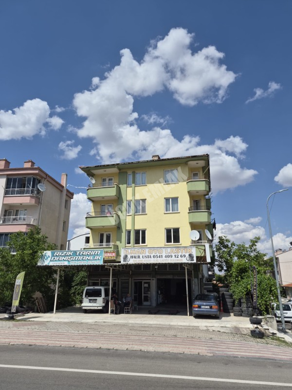 AFYON ÜÇOK EMLAKTAN ALİ İHSAN PAŞA MAH KİRALIK 3+1 TEMİZ BAKIMLI DAİRE