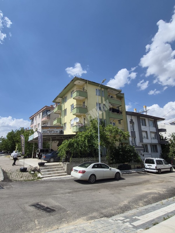 AFYON ÜÇOK EMLAKTAN ALİ İHSAN PAŞA MAH KİRALIK 3+1 TEMİZ BAKIMLI DAİRE
