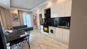 GÜLLERPINARI MAHALLESİ – ALANYA MERKEZ | KISA DÖNEM KİRALIK FULL EŞYALI 1+1 DAİRE